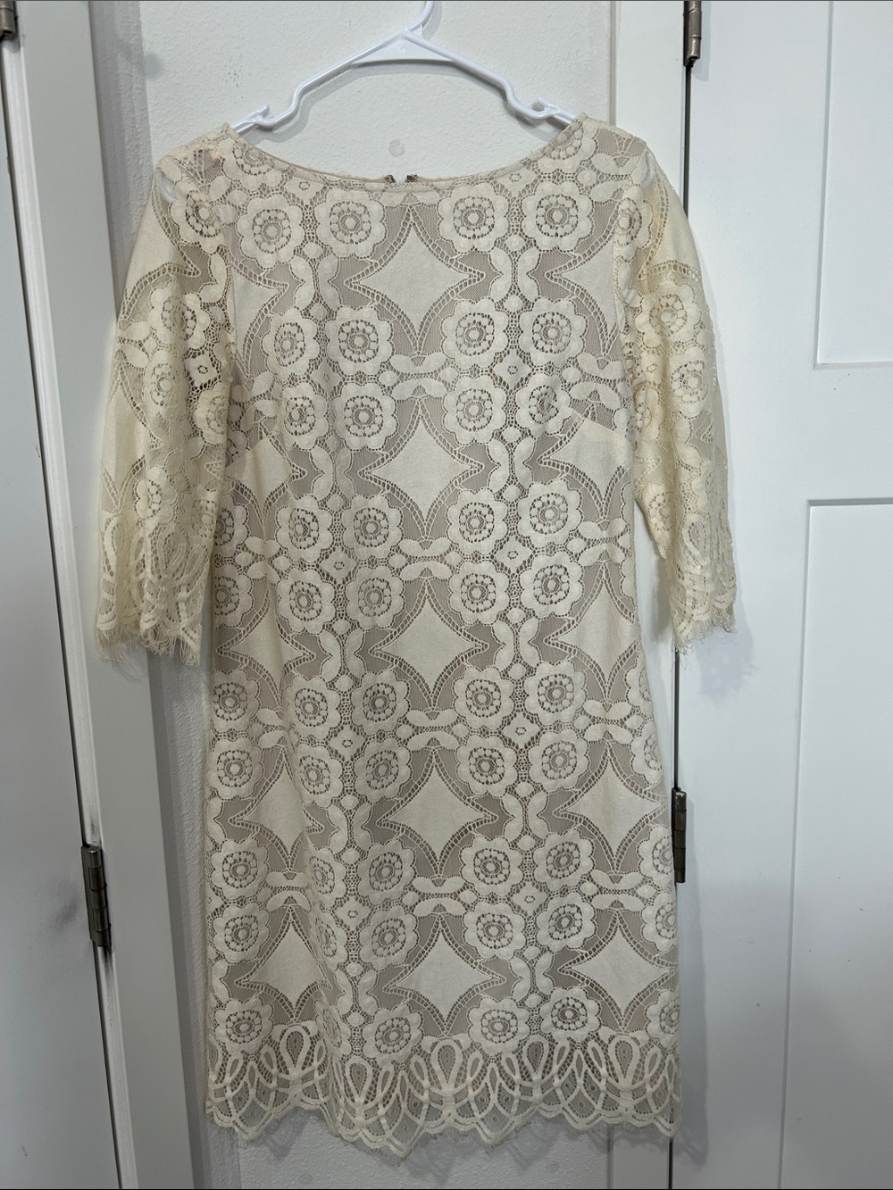 Eliza J women’s Elegant Cream Lace Sheath Dress fully lined lace applicant